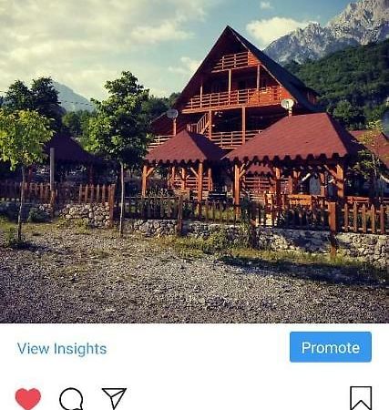 Guesthouse Villa Gurra テス エクステリア 写真